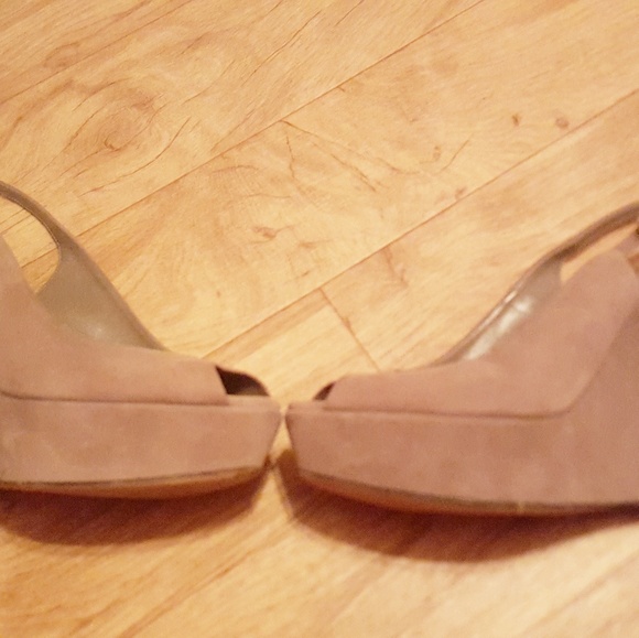 Authentic Gucci Wedges - Picture 4 of 4