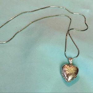 4 picture locket necklace