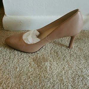 Cole Haan Fair Haven Pump.Color Maple Sugar. Sz 8