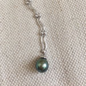 Black Tahitian Pearl necklace
