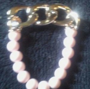 Pearl bracelet