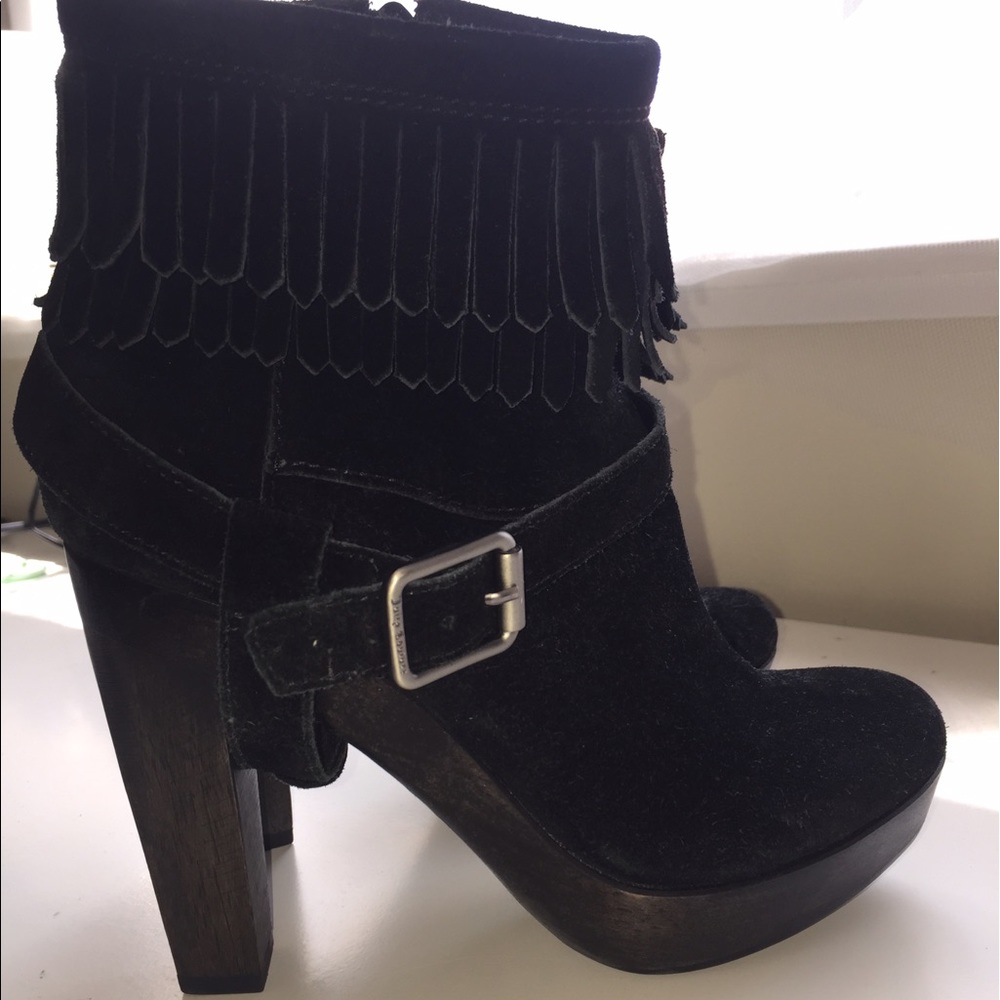 Juicy Couture fringe wooden platform bootie size 6