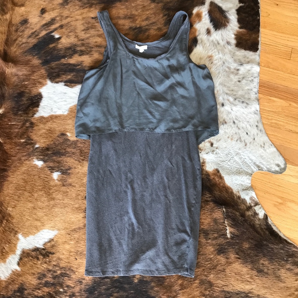 sleeveless  dress