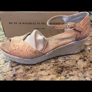 NEW Tom's Platform Cork Glitz w/ Rope Wedge shoes