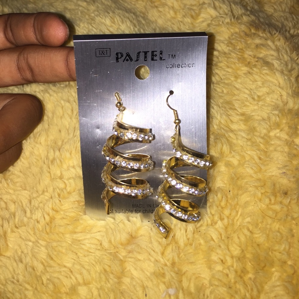 Spiral Earrings💁🏾