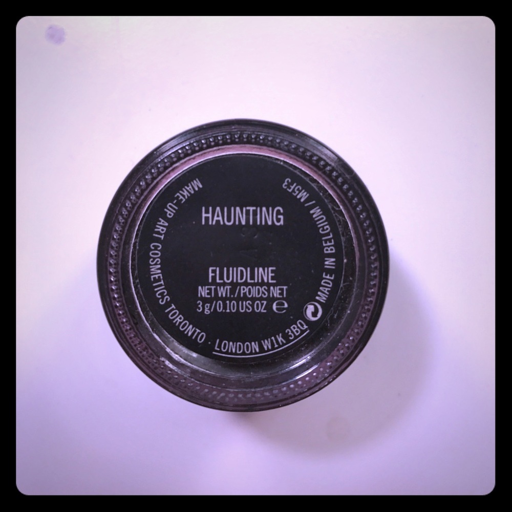 MAC Haunting Fluidline