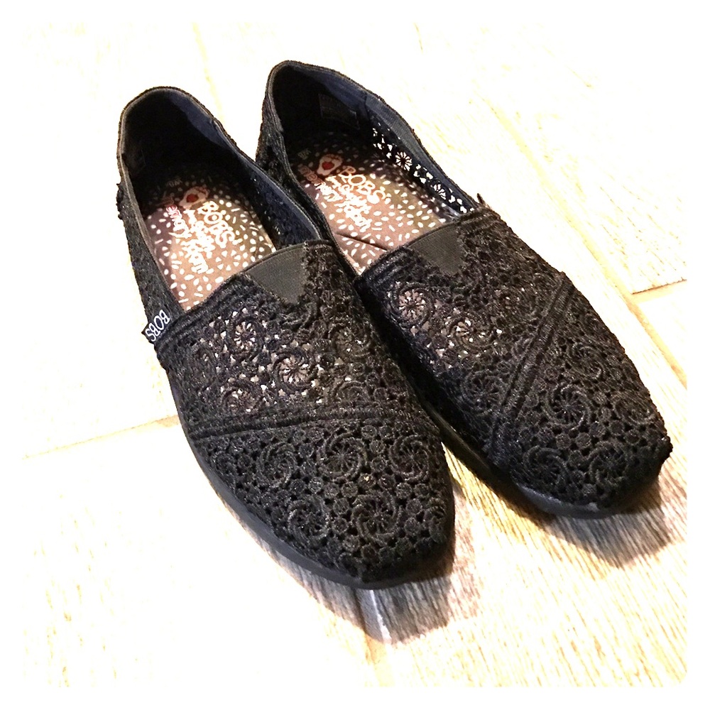 Black Lace Bobs