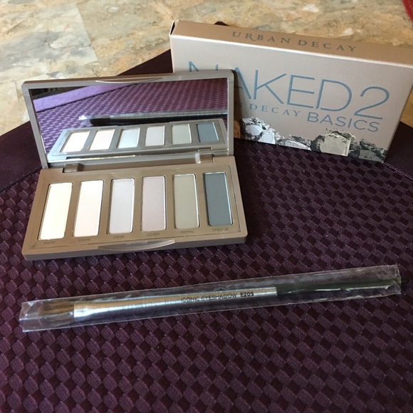 Urban Decay Other - Urban decay naked 2 basics