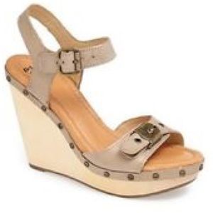Dr. Scholl's Lucia Gold Leather Wedge