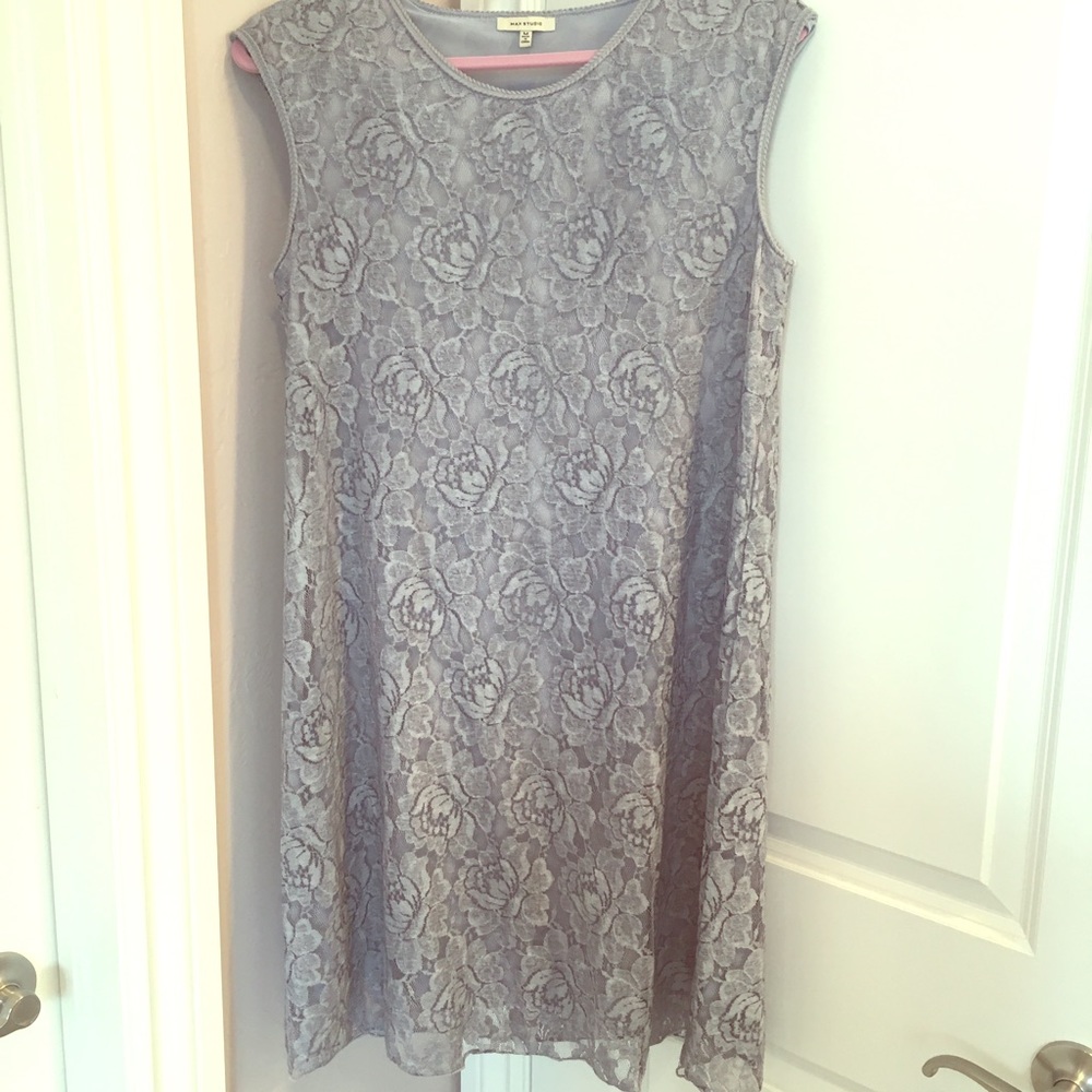 Lace Capped-sleeve Shift Dress
