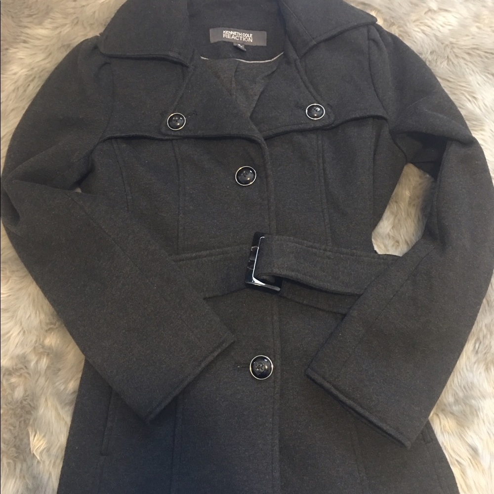 Beautiful grey 🎉kennet cole jacket size S😻😻