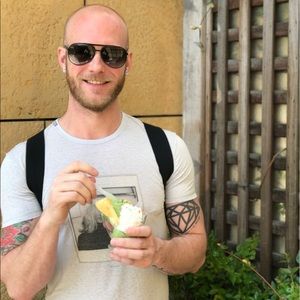 Meet your Posher, Chris