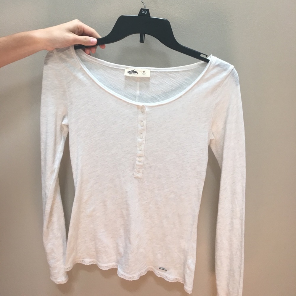 Long sleeve top with lace trim