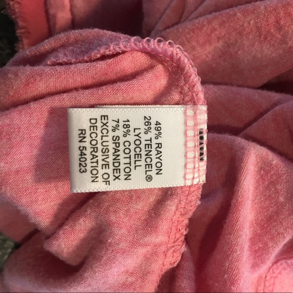 Banana Republic Basic Tee - Picture 4 of 4