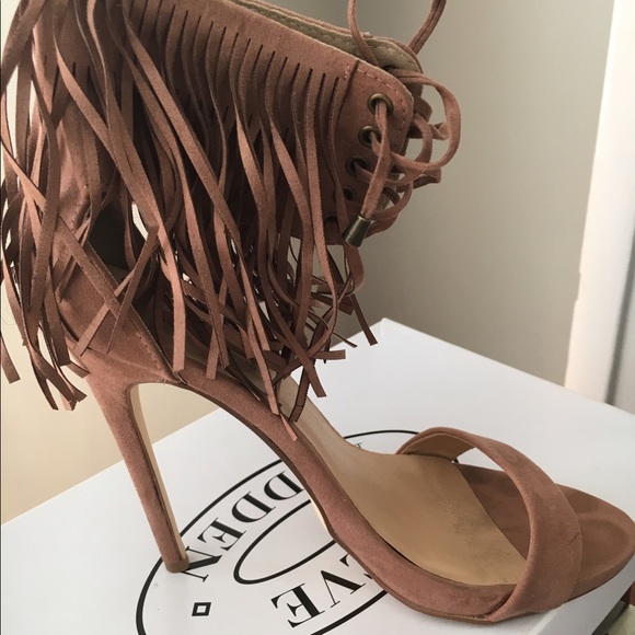Nude fringe heels - Picture 2 of 3
