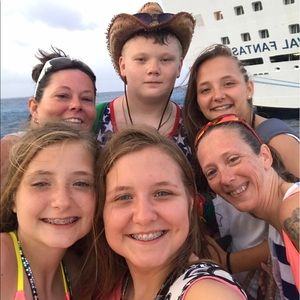 Meet your Posher, Amber