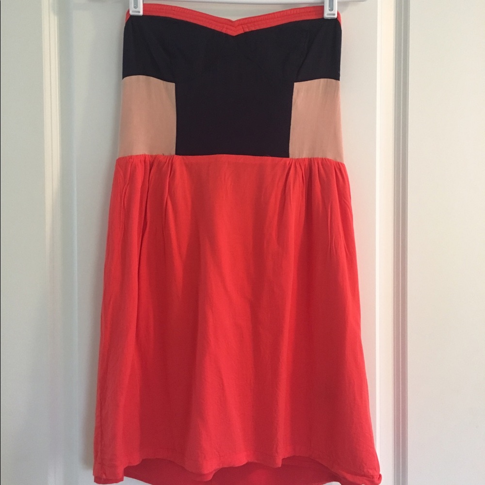 Strapless dress