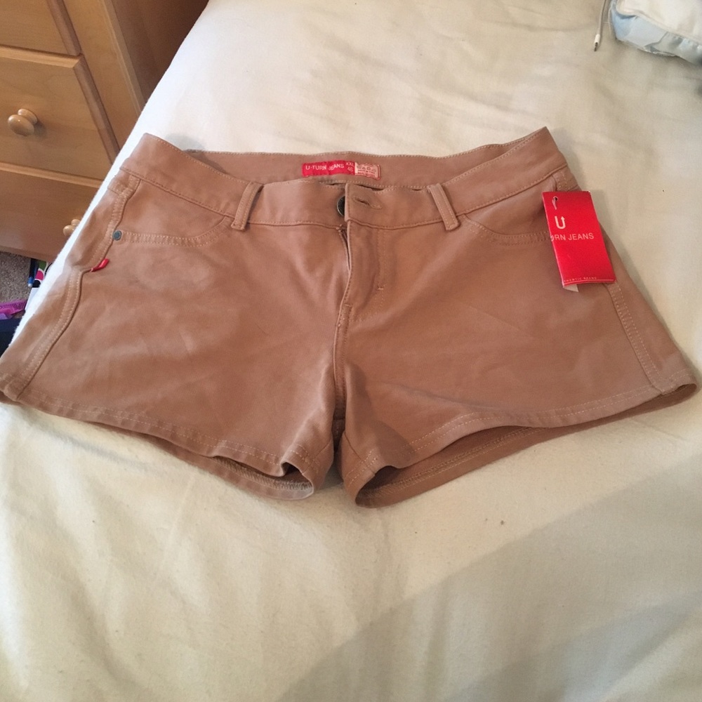 Khaki U-turn Short Shorts