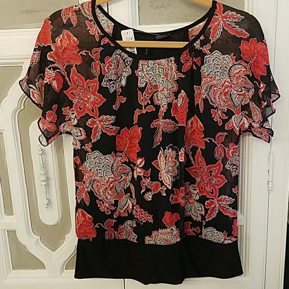 NWT Floral Short Sleeved Blouse Sz. PM