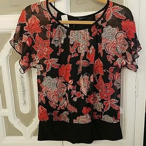 NWT Floral Short Sleeved Blouse Sz. PM