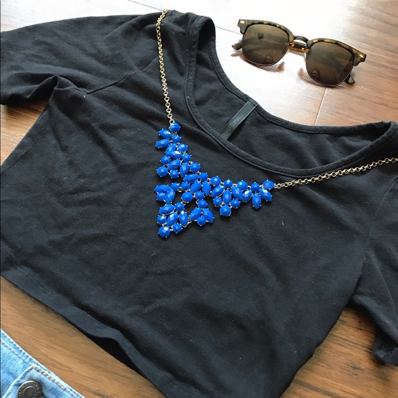 Basic Crop Top - Picture 2 of 2