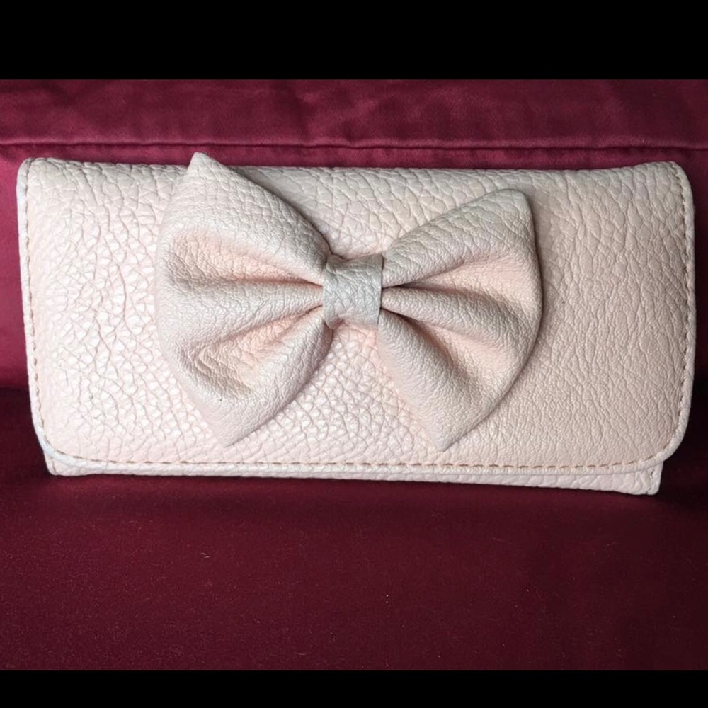 Small Wallet With Bow