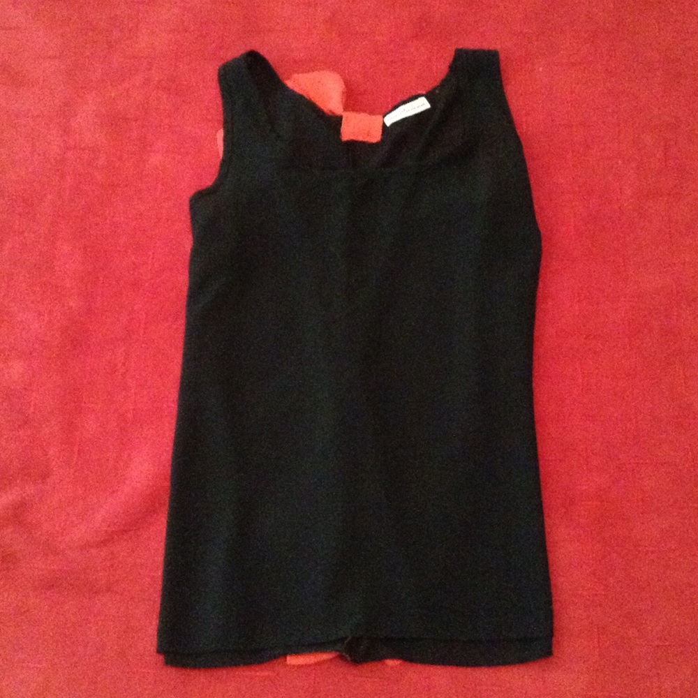 Sleeveless blouse