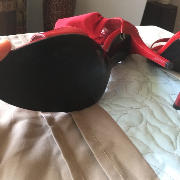 Marc Fisher Red Patent heels - Picture 3 of 4