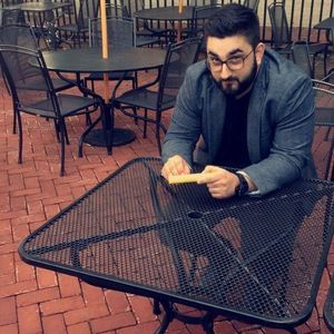 Meet your Posher, Nikos