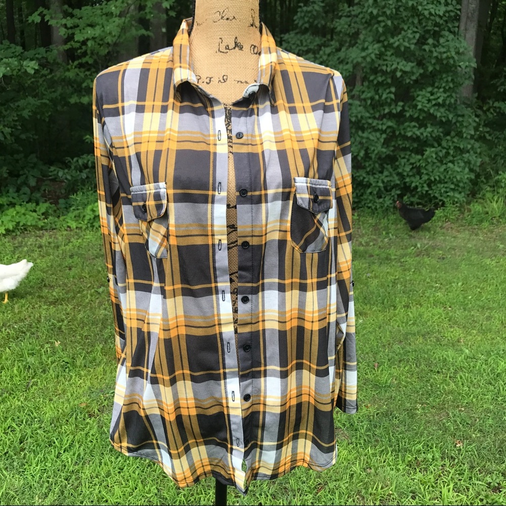 NWT Button up Plaid Top