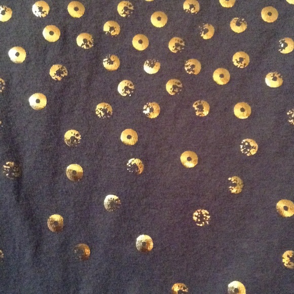 Cute top - Picture 2 of 2