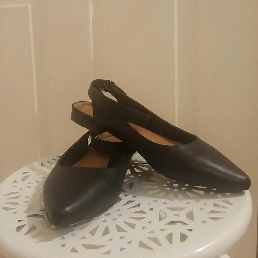 Black wrap around slingback