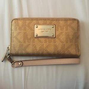 Michael Kors wallet