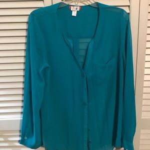 Long sleeved turquoise shirt size L