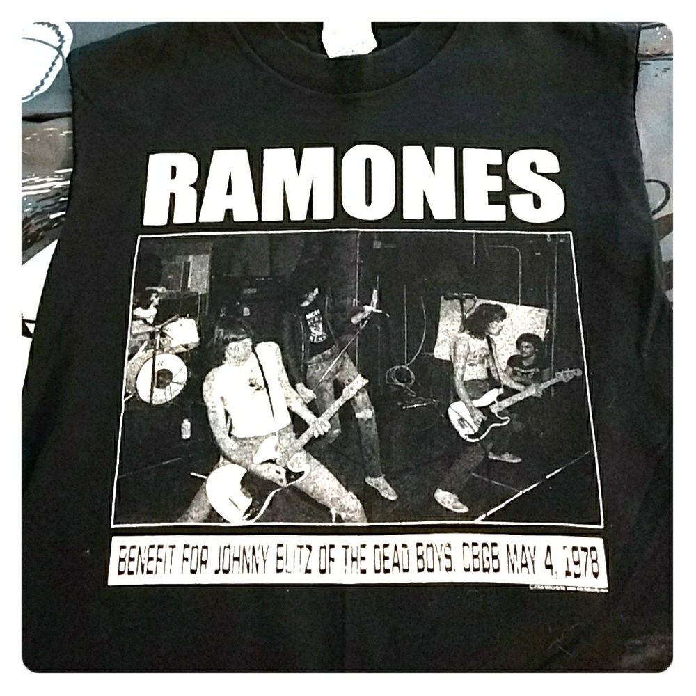Ramones sleeveless shirt - youth medium