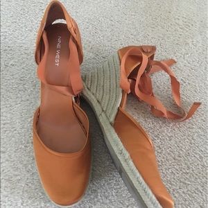 Wedges that lace up the ankle!