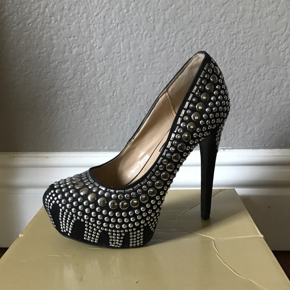 Two lips studded black pumps sz 6 worn once