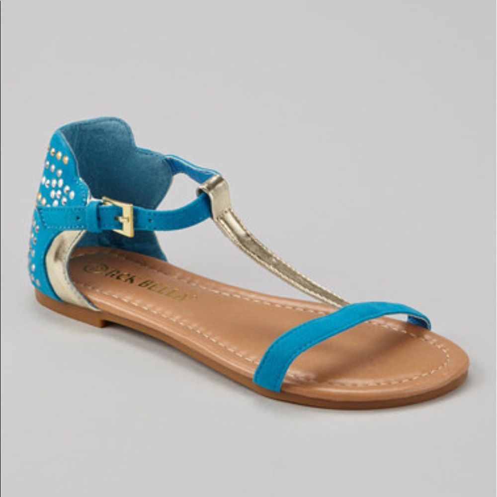 Sami-38K in Blue/gold.👧🏻💙👧🏼