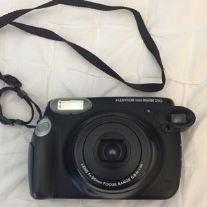 FUJIFILM INSTAX 210