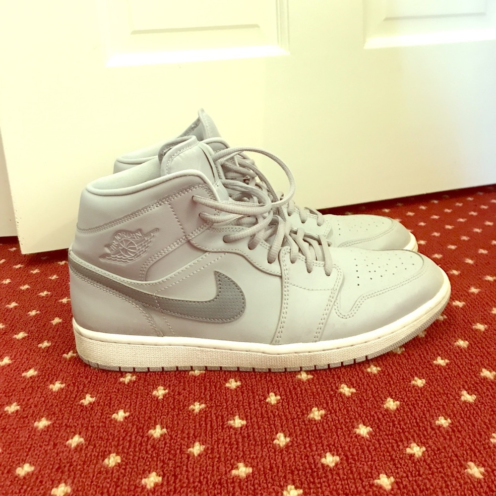 Air Jordan 1 Mid Grey Leather