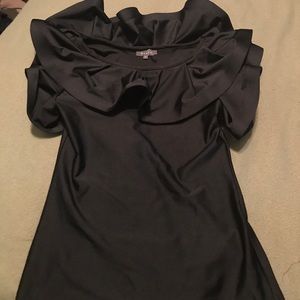 Black sleeveless top size small