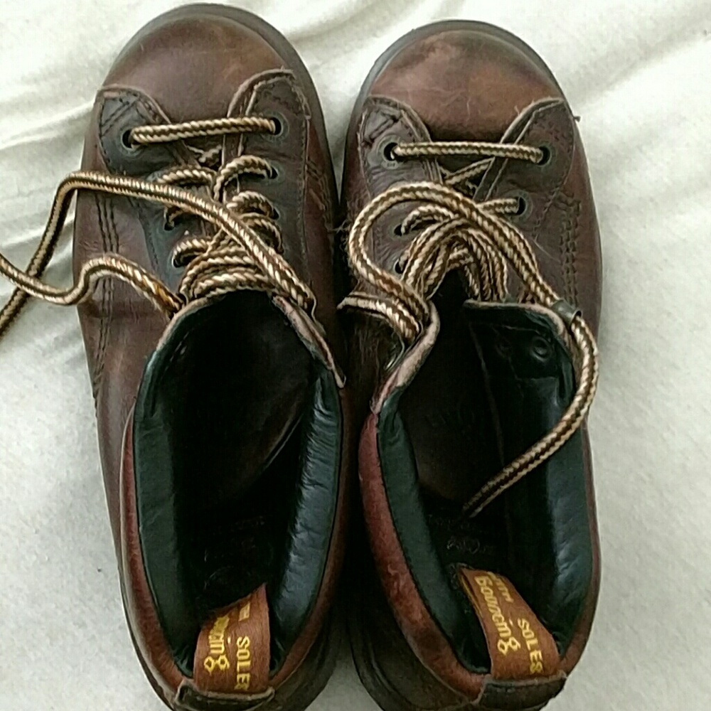 Dr. MARTENS BROWN BOOT