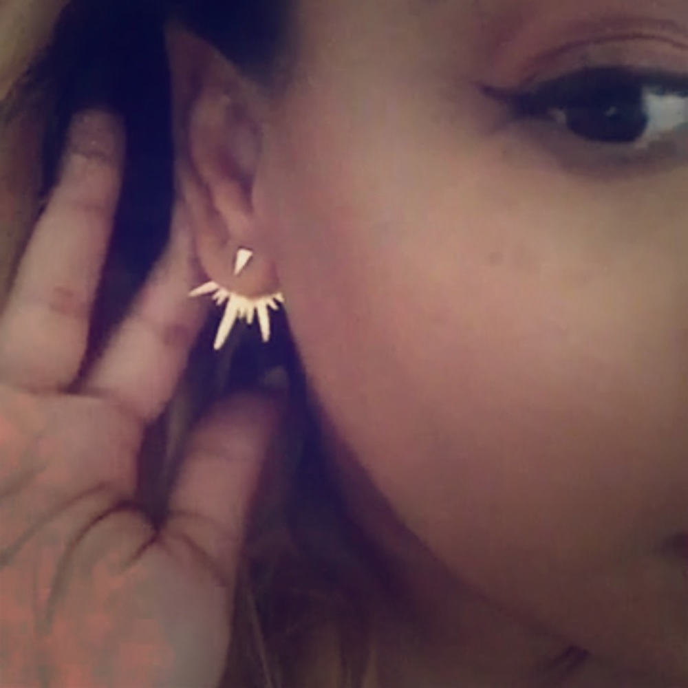 Spike stud earrings