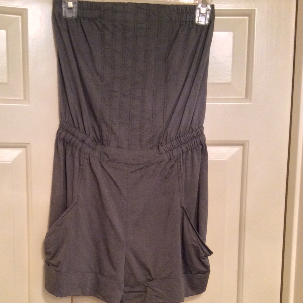 💥WKND SALE💥 Cute Gray Romper from UO