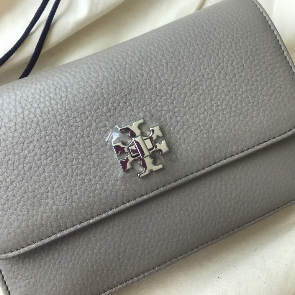 Brand New Authentic Tory Burch Crossbody - Picture 2 of 6