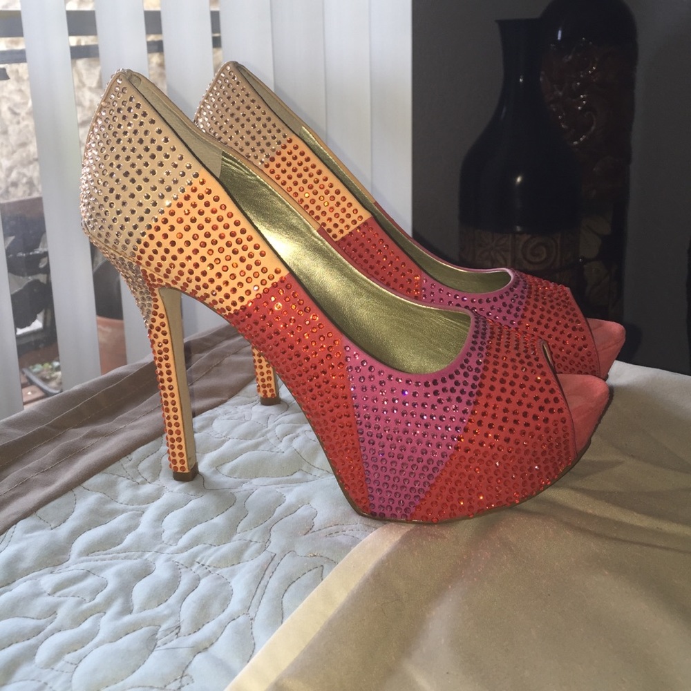 Enzo Angiolini red multi colored heels