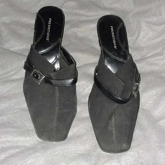 🍎3 For $15🍎 💝 SALE 💝 Buckled Heels - Picture 2 of 4