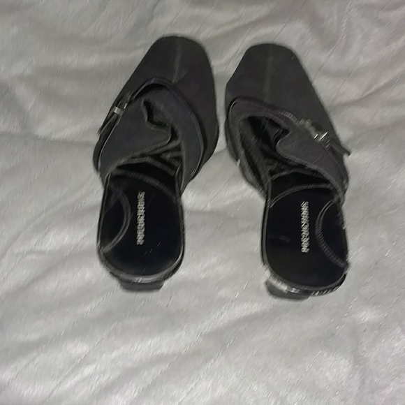 🍎3 For $15🍎 💝 SALE 💝 Buckled Heels - Picture 3 of 4