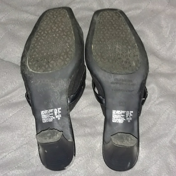 🍎3 For $15🍎 💝 SALE 💝 Buckled Heels - Picture 4 of 4