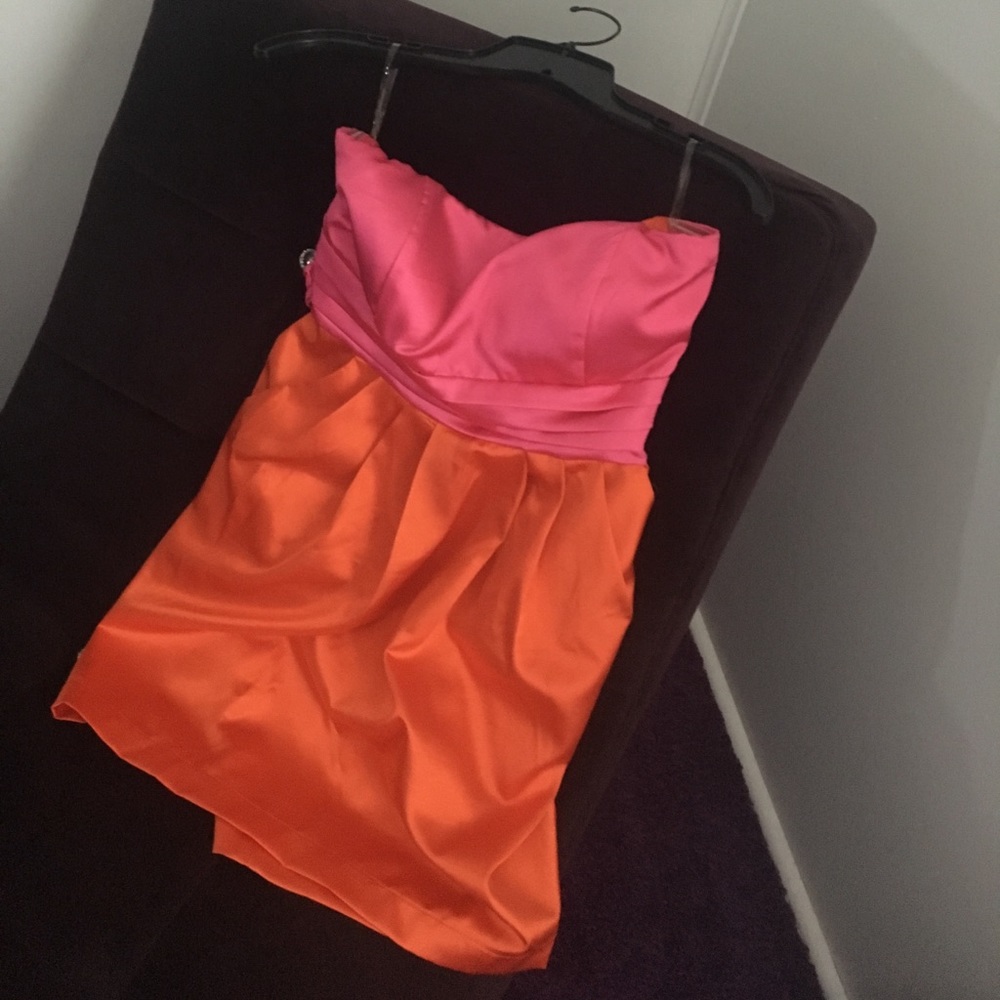 Short strapless color block dress